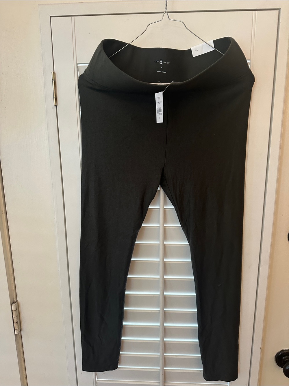Lou & Grey Leggings - Medium - Olive Green NWT